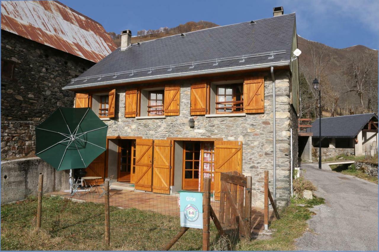 Вілла Pyrenees Stone Mountain House Bagneres-de-Luchon Екстер'єр фото